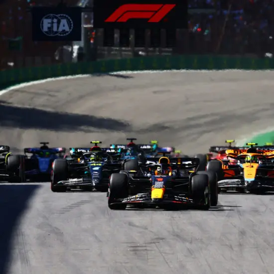 F1 | Guardare la F1 in Italia costerà di più. SKY alza i prezzi per satellite e NOW tra giugno e luglio