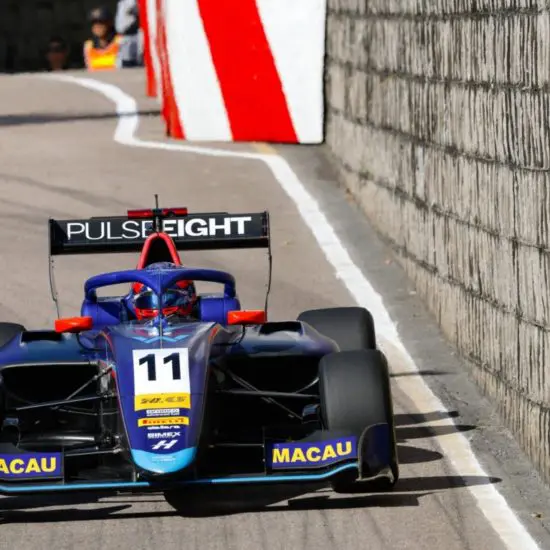 F3 | GP Macao 2023: Luke Browning vince una Main Race con una bandiera rossa e molte interruzioni