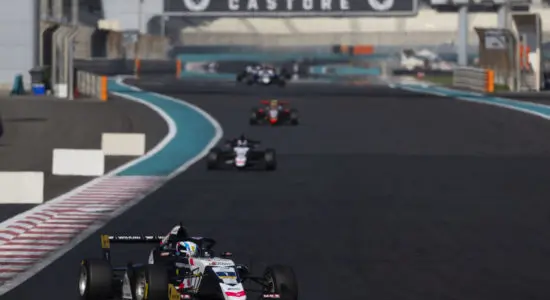 Formula Regional Middle East | Abu Dhabi #2 2024: Tuukka Taponen domina con stile gara 3