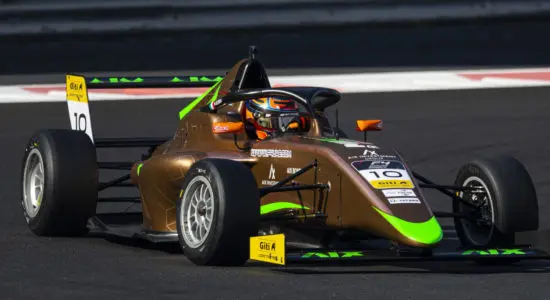 F4 UAE | Abu Dhabi #1 2024: Nikita Bedrin vince una Gara 2 combattuta