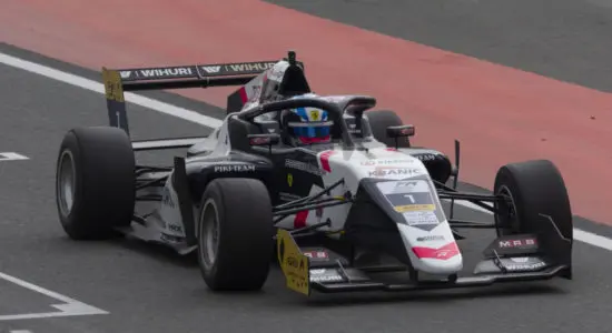 Formula Regional Middle East | Dubai #2 2024: Tuukka Taponen vince Gara 1 e campionato
