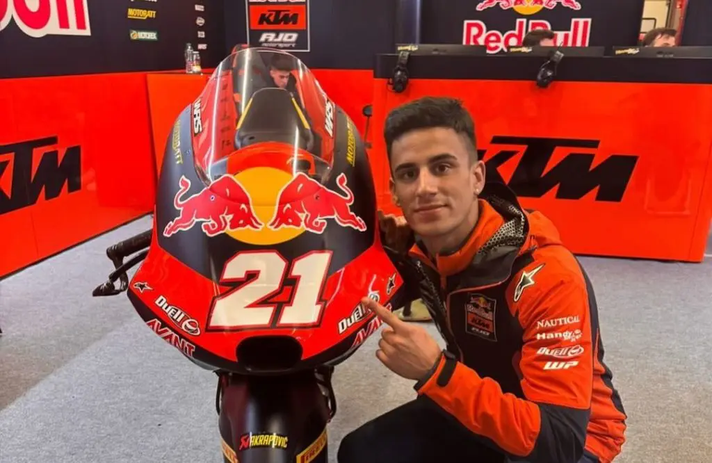 Moto3 | Vicente Perez correrà in Qatar e a Portimao con KTM Ajo