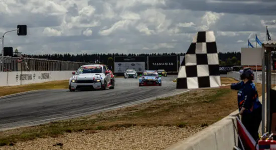 TCR | O’Keeffe vincente dopo 5 anni con Lynk&Co al primo successo australiano, D’Alberto trionfa e si ritira tra le proteste di Gara 1