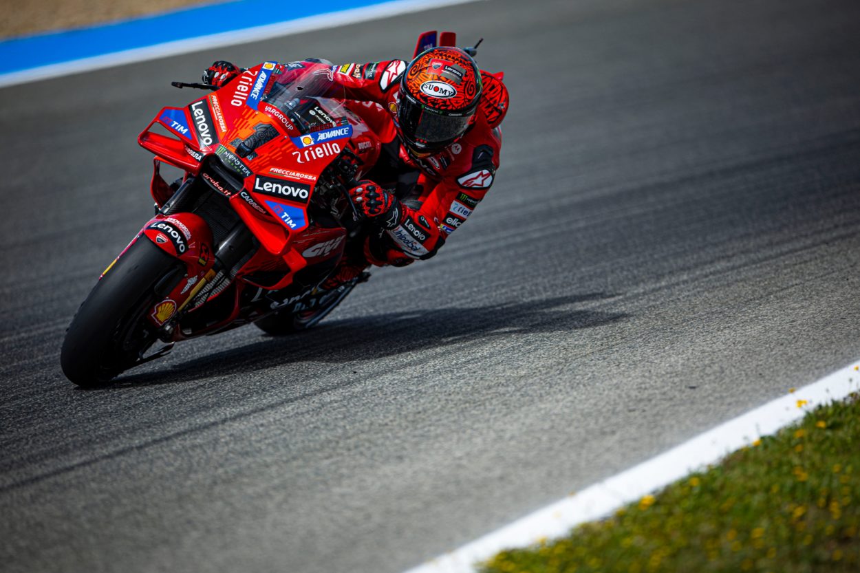 MotoGP | GP Spagna 2024, Gara: Francesco Bagnaia prevale in una guerra ...