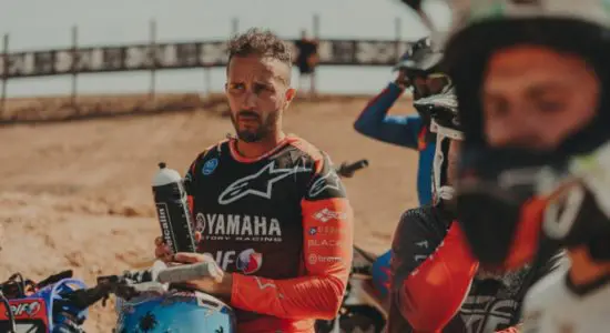 Andrea Dovizioso vittima di un incidente mentre faceva motocross, frattura alla clavicola destra