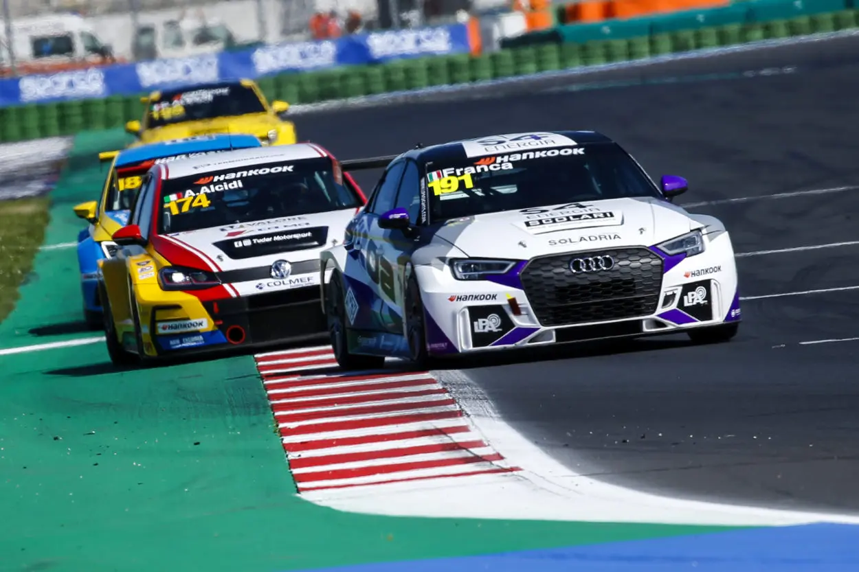 TCR | Franca e Hart primi leader nell’Italy DSG e Asia. Orea Ross domina ancora in Messico, Atoev prende la vetta in Russia