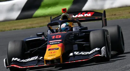 Super Formula | Autopolis 2024: Prima pole position per Ayumu Iwasa