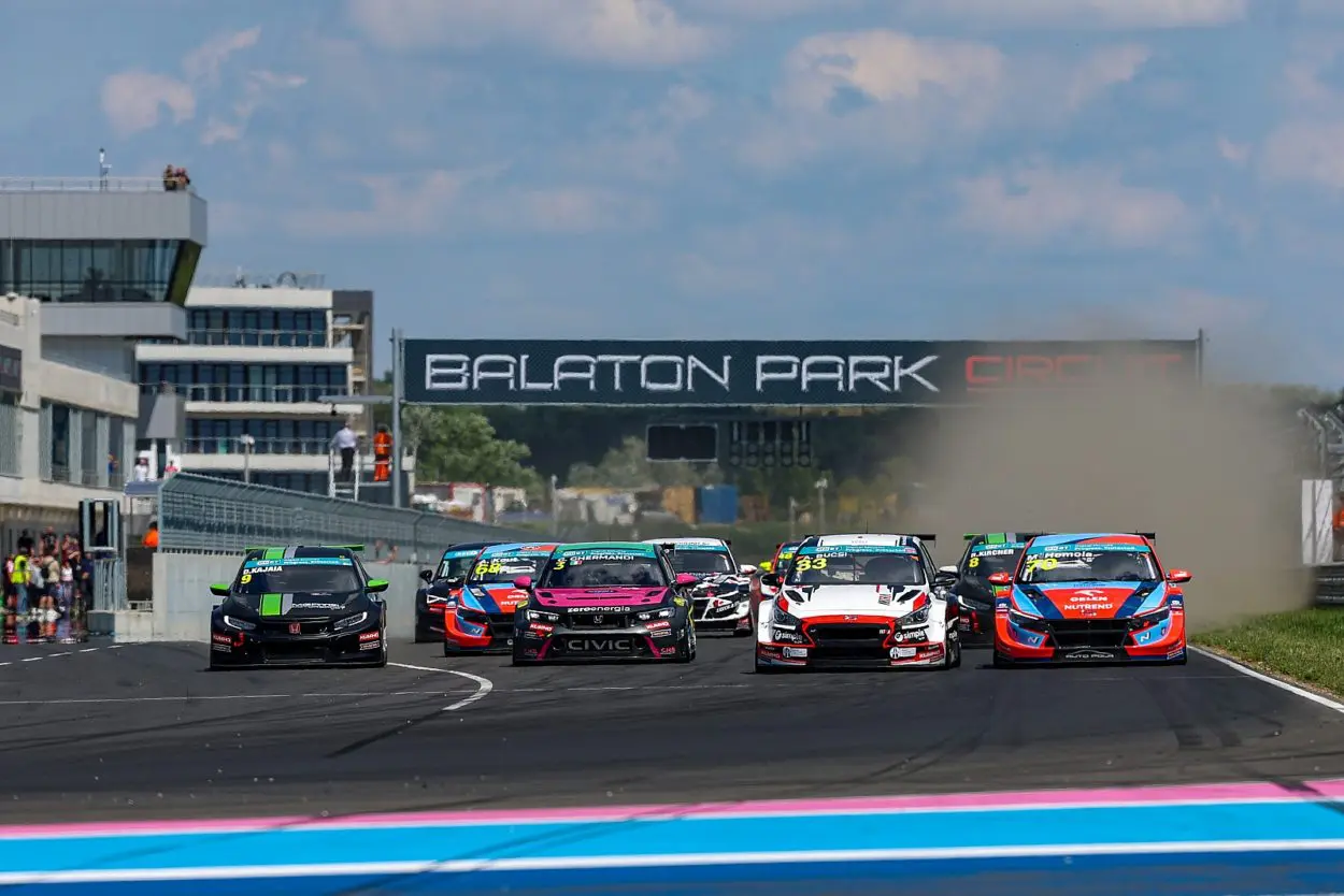 TCR | Europa Endurance e dell’Est in pista, ma a distanza. La serie britannica va a Snetterton. Scatta il campionato canadese