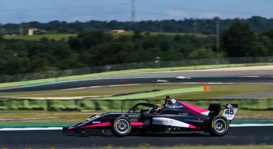 F4 Italia | Vallelunga 2024: Jack Beeton e Freddie Slater si aggiudicano le qualifiche