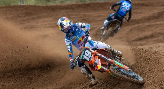 MX2 | GP Lettonia 2024: doppio autogoal Husqvarna, primo successo per Sacha Coenen