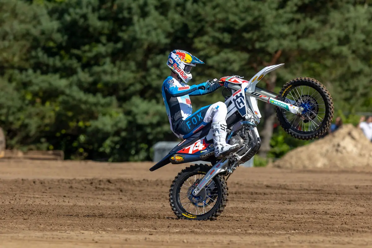 MX2 | GP Fiandre 2024, de Wolf (Husqvarna): “Gara-2 non è stata buona, ma sono contento di avere vinto a Lommel”