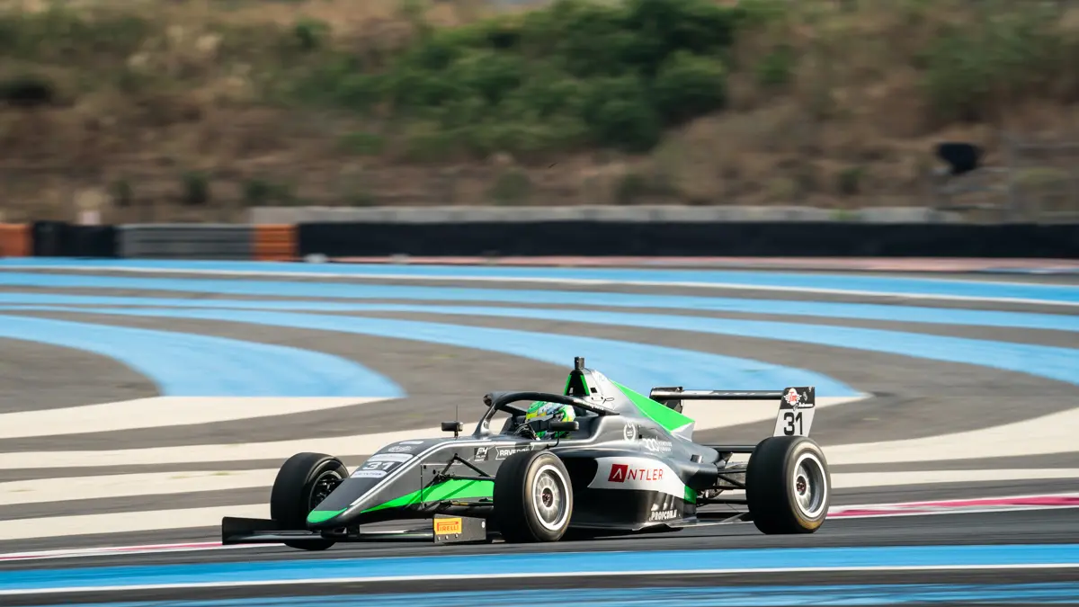 F4 Italia | Paul Ricard 2024: Akshay Bohra ottiene la sua prima vittoria stagionale in Gara 1