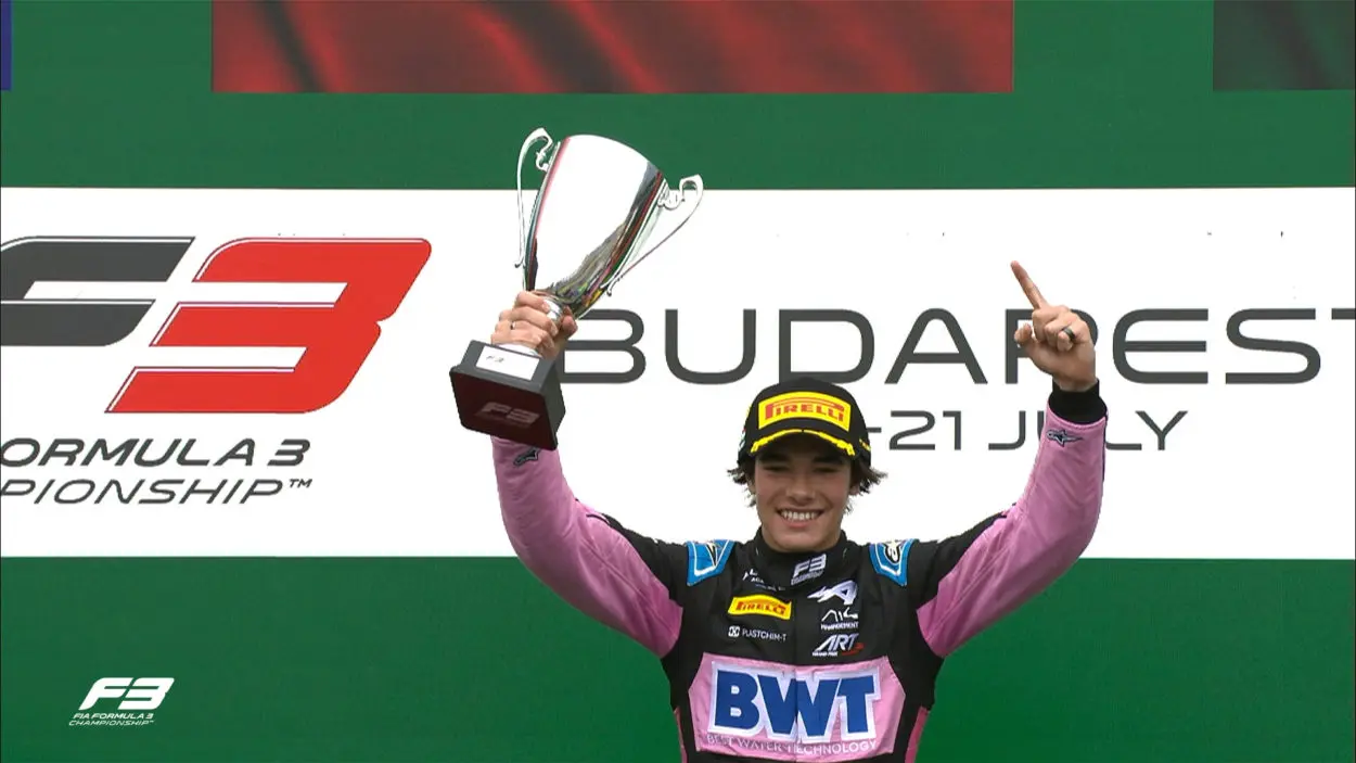 F3 | GP Ungheria 2024, Gara 2: Tsolov resiste a van Hoepen, è doppietta ART Grand Prix