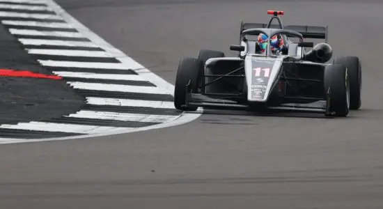 GB3 | Silverstone #2 2024: Vittorie per Bennett, Cresswell e Rogeon. Sharp nuovamente leader del campionato
