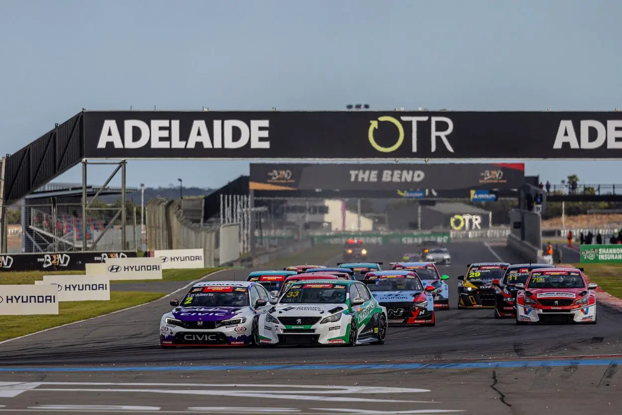 TCR | In Queensland, l’Australia ritrova la pista. A Most quarto atto della sfida Homola-Bucsi