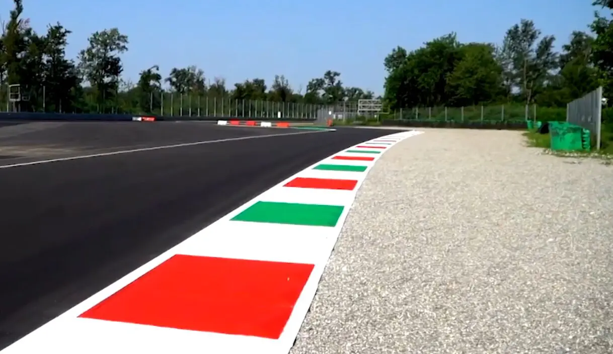 Blog | Monza, non solo siti web: a casa tanti fotografi, le TV nei loculi vista “c*lo di tribuna” e i VIP pronti a riempirci di reel…