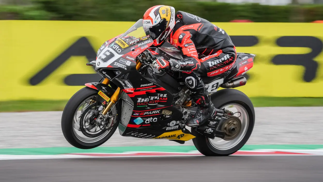 SBK | Round Italia 2024: Danilo Petrucci domina anche la Superpole Race a Cremona!