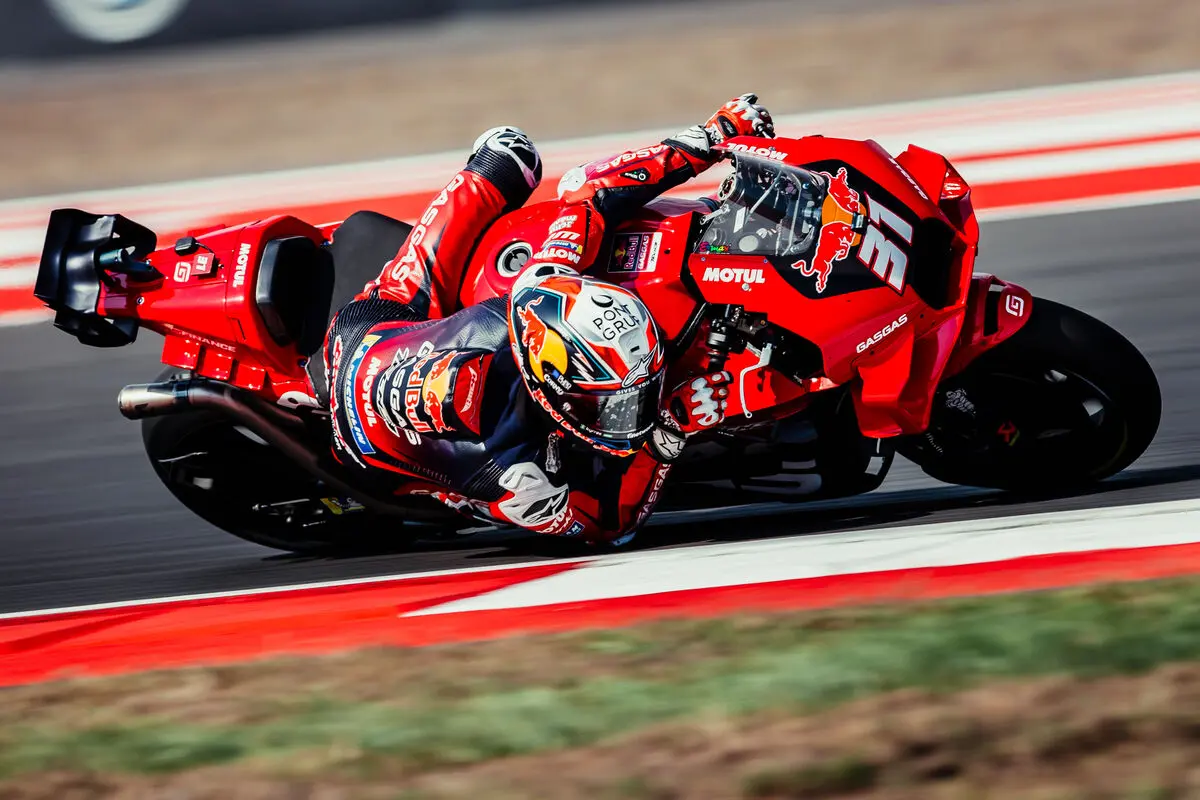 MotoGP | GP Indonesia 2024, niente penalità per Pedro Acosta. Lo spagnolo mantiene il secondo posto dietro Martin