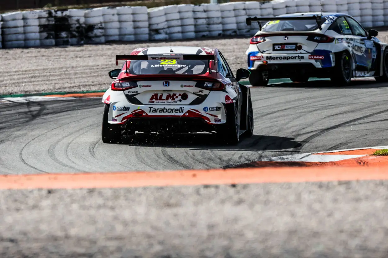 TCR Europe | Valencia 2024, Prove Libere 1-2: Brickley subito veloce, ma Montenegro è il migliore del venerdì