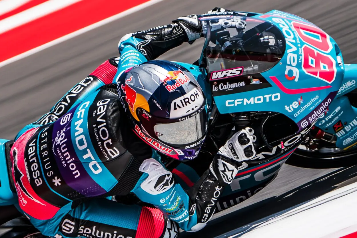 Moto3 | GP Indonesia 2024, gara: David Alonso si conferma re dell’ultimo giro e vince ancora. Veijer a terra