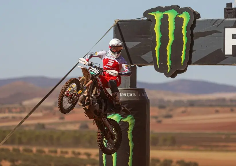 EMX125 | GP Castilla-la Mancha 2024: vittoria e titolo europeo per Noel Zanócz