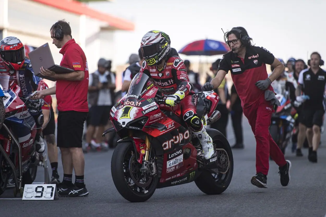 SBK | Álvaro Bautista rinnova con Ducati per un altro anno, correrà con Aruba Racing anche nel 2025