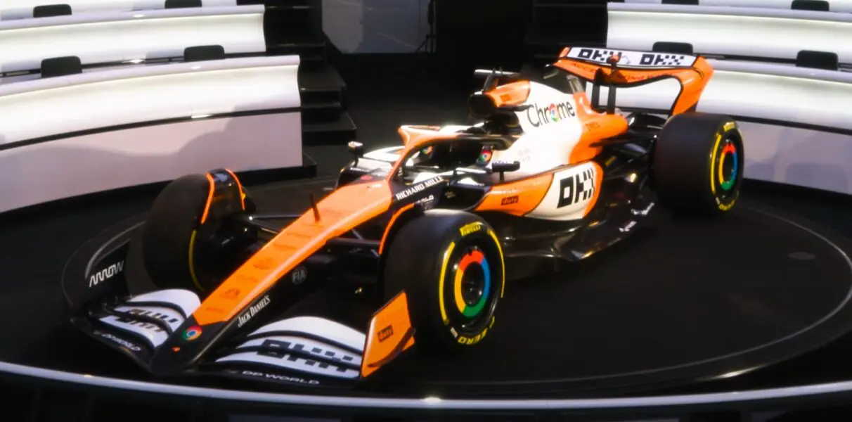 F1 | GP Singapore 2024: McLaren in livrea “MP4” a Marina Bay
