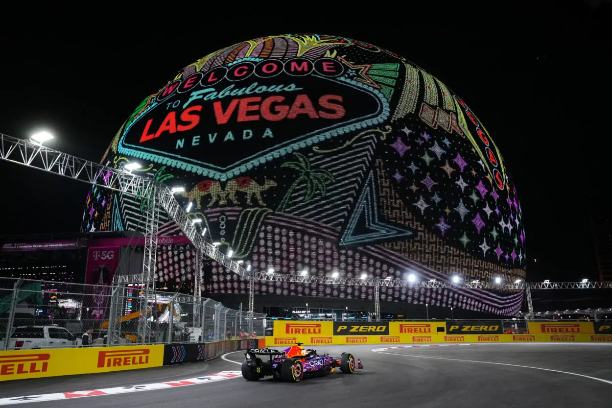 F1 | Il marketing sale di livello. A Las Vegas la prima “zona DRS sponsorizzata” (da Duracell): pronti LED e cartelli luminosi