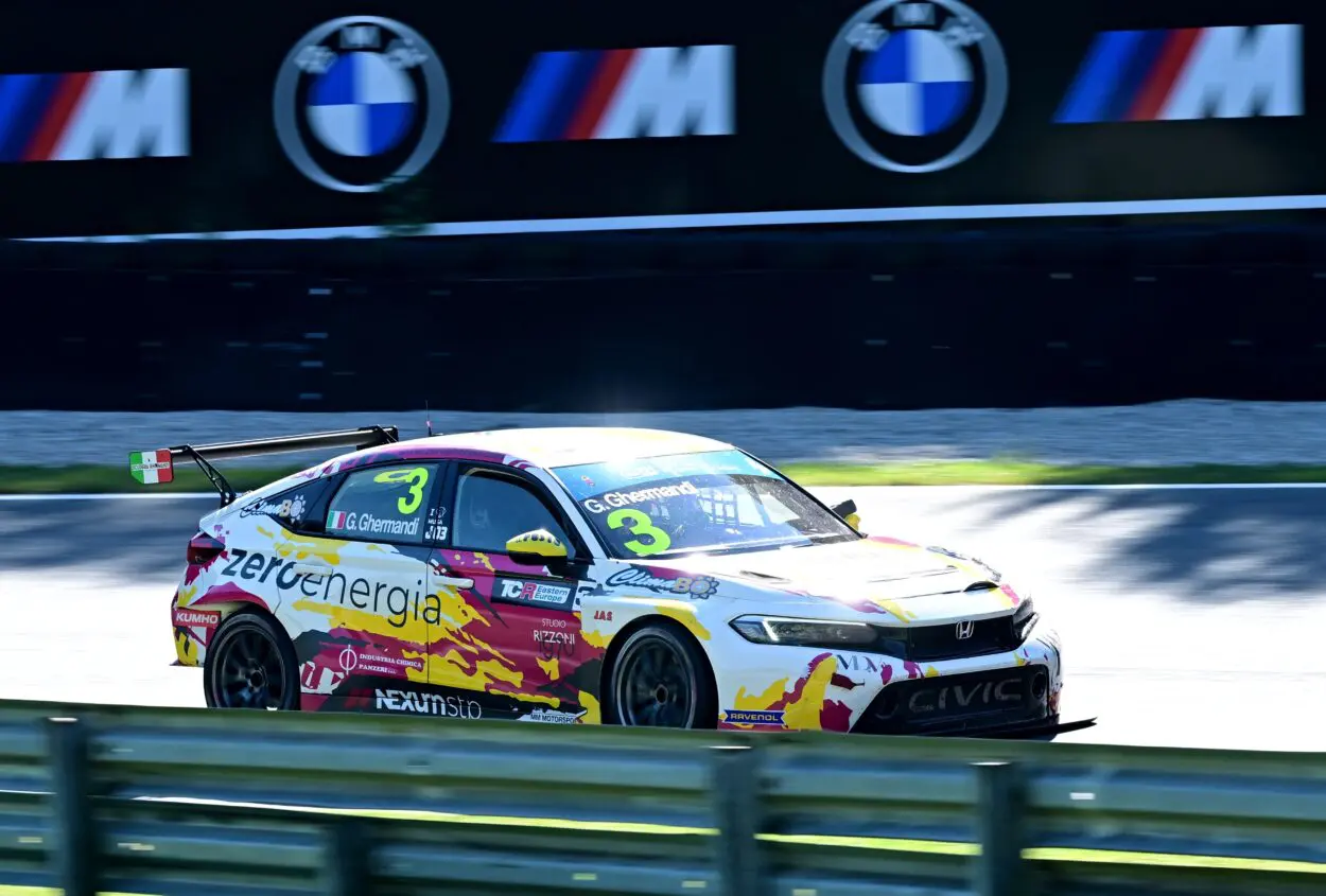 TCR Italy | Giacomo Ghermandi in pista a Monza con la quarta Honda di MM Motorsport