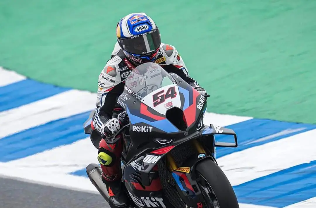 SBK | Round Estoril 2024, Superpole: Razgatlioglu in pole per 82 millesimi su Petrucci, Rea chiude la prima fila. 5° Bulega
