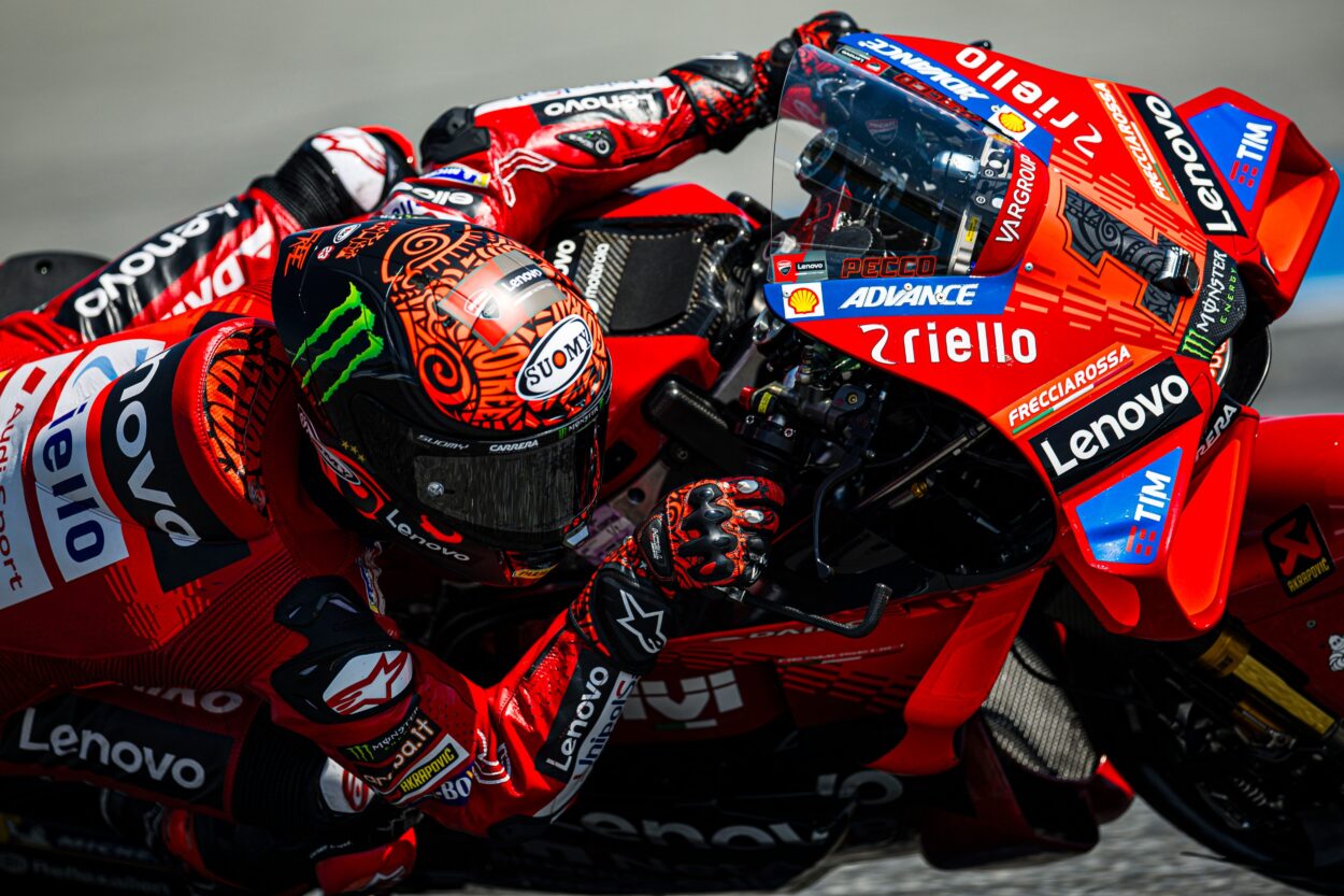 MotoGP | GP Thailandia 2024, Qualifiche: Francesco Bagnaia conquista la ...