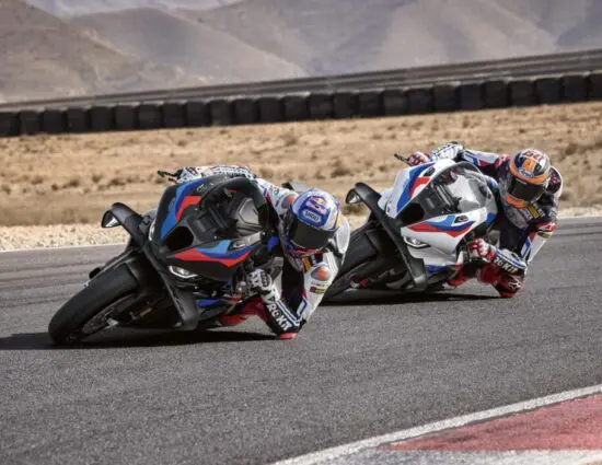 SBK | Presentata la nuova BMW M1000RR 2025 per la prossima stagione