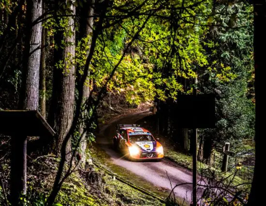 WRC | Rally del Giappone 2024, PS1-9: Tänak vola, problemi al turbo per Neuville