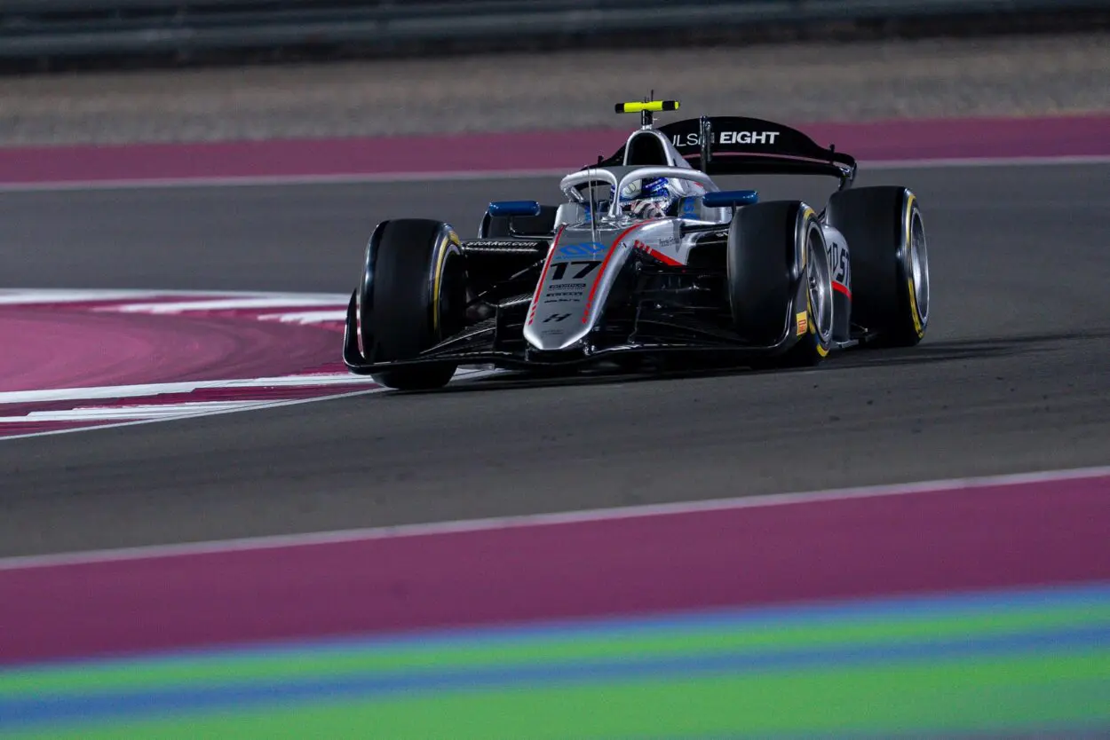 F2 | GP Qatar 2024: Paul Aron beneficia della penalità di Bortoleto (3°) e vince la Feature Race. Hadjar sale 2° ed è a mezzo punto, Antonelli ancora out