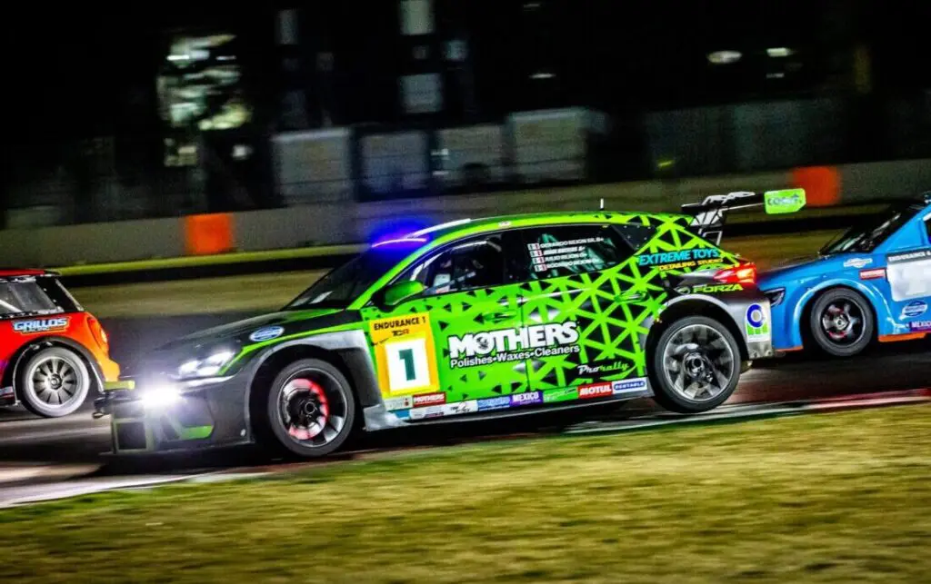 TCR México Endurance | 24h Mexico City 2024: Centur Silen vince senza problemi. ProRally campione dopo lo schianto pauroso di Orea Ross Racing