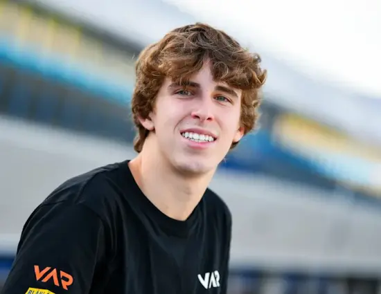F3 | Van Amersfoort Racing promuove Ivan Domingues per il 2025