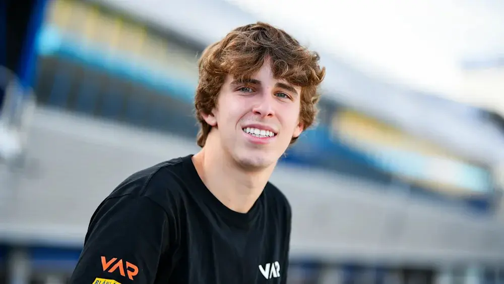 F3 | Van Amersfoort Racing promuove Ivan Domingues per il 2025