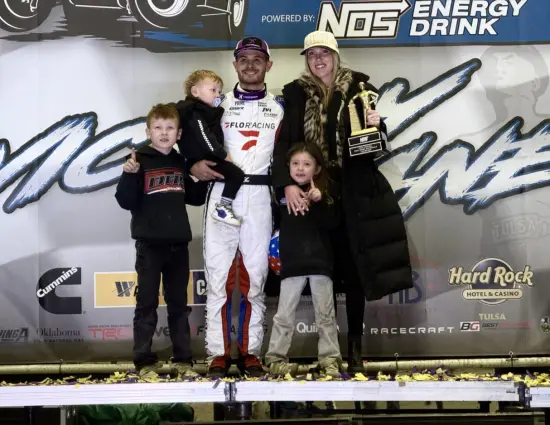 Chili Bowl 2025: Kyle Larson vince per la terza volta malgrado due brividi!