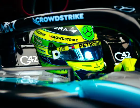 F1 | I 40 anni di Lewis Hamilton. Dall’esordio shock in McLaren alla striscia vincente in Mercedes, fino all’arrivo in Ferrari