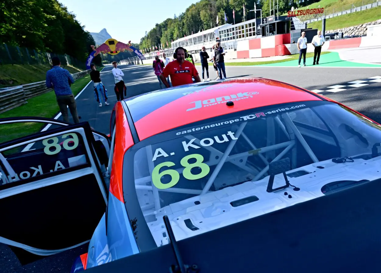 TCR Eastern Europe | Adam Kout e Janík Motorsport insieme anche nel 2025
