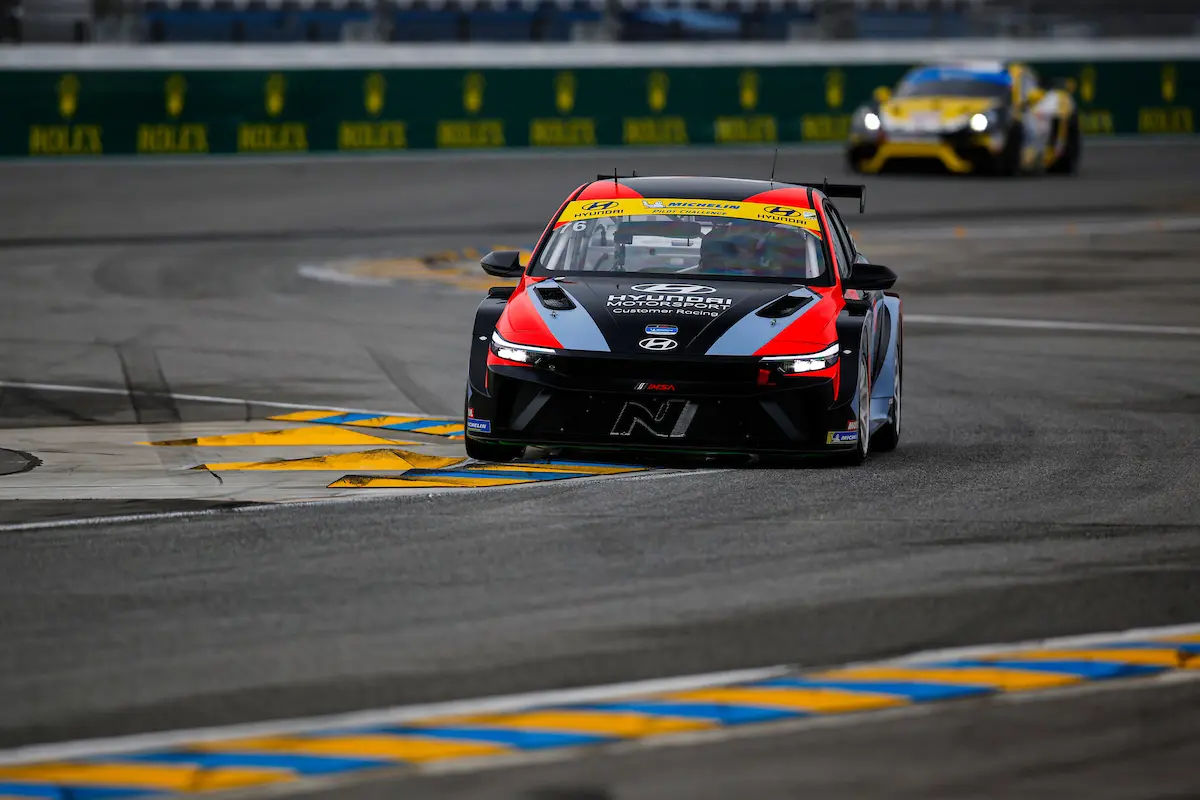 TCR Michelin Pilot Challenge | Daytona 2025: Bryan Herta Autosport rompe la maledizione. Vincono Brown e Dupont