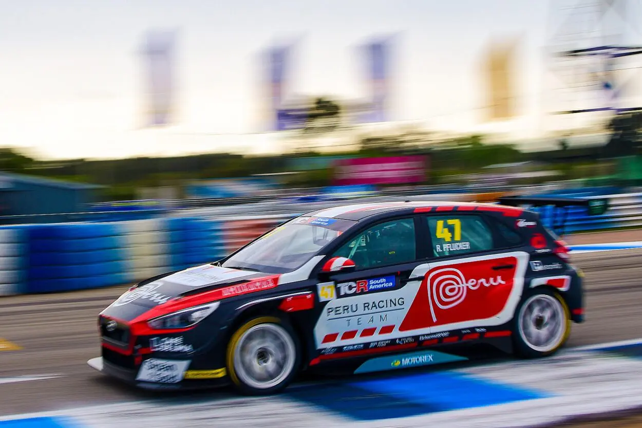 TCR Panama | Rodrigo Pflucker torna a correre nel TCR dopo quattro anni