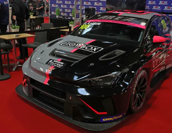 TCR UK | Steve e Sam Laidlaw confermati per il 2025 con Area Motorsport