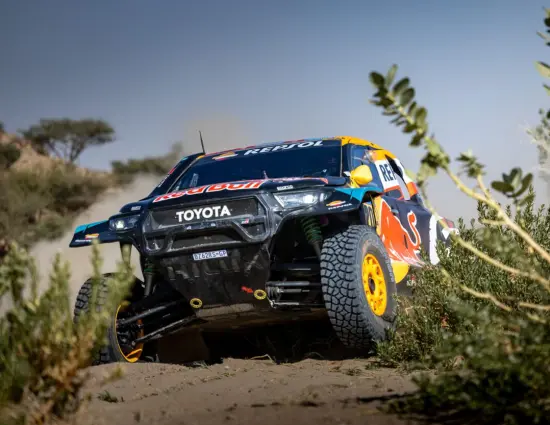 Dakar 2025 | Giorno 1: Seth Quintero vince la prima tappa, Sainz settimo. Partenza in salita per Al-Attiyah e Loeb