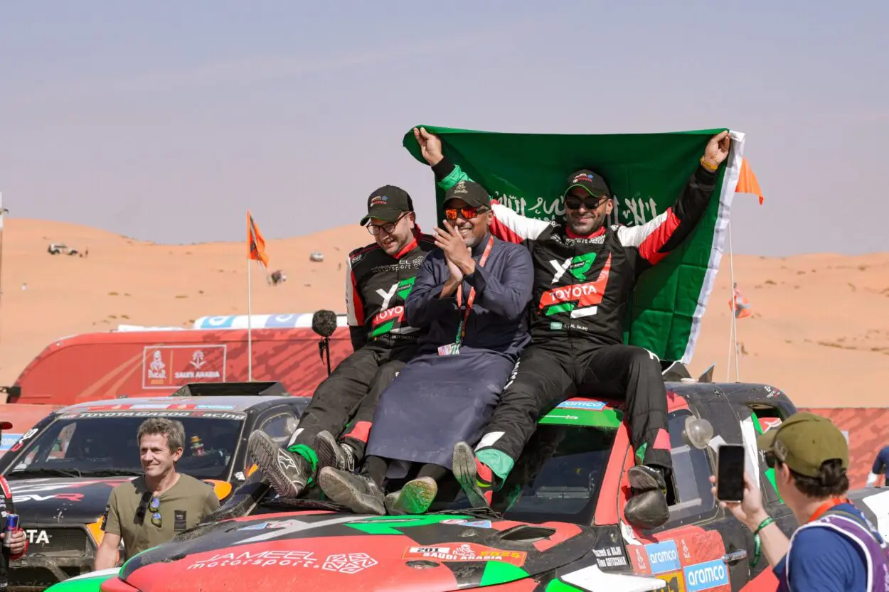 Dakar 2025 | Giorno 13: Yazeed Al Rajhi è il primo campione saudita del rally raid. Battuto Lategan per quattro minuti