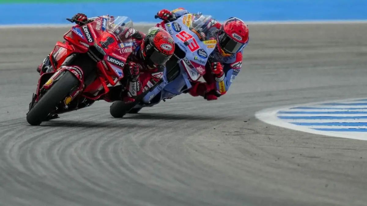 MotoGP | Pecco Bagnaia vs. Marc Márquez, le radici di una rivalità raccontate da Giovanni Zamagni ed Alessio Piana