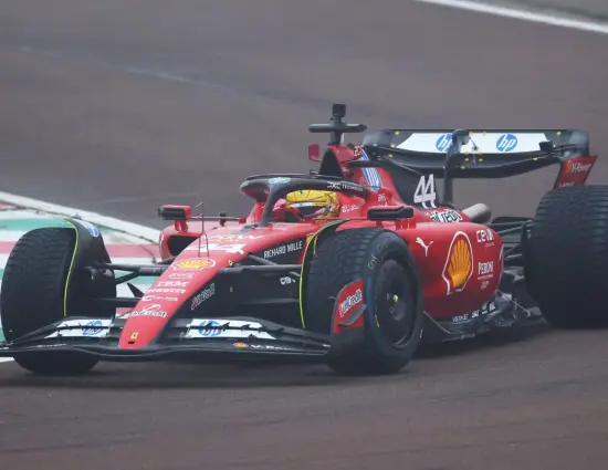 F1 | Lewis Hamilton finalmente in pista con la Ferrari a Fiorano