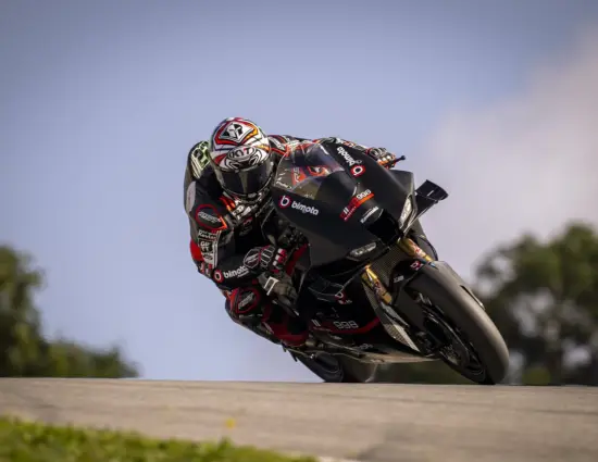 SBK | Test Portimão pre-2025, giorno 2: Alex Lowes precede Razgatlıoğlu di 0″005, giornata condizionata dalla pioggia