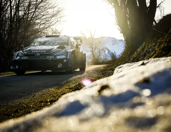 WRC | Rally di Montecarlo 2025, PS4-9: Ogier risale in vetta, doppia uscita per Neuville