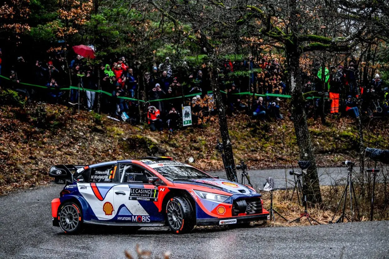 WRC | Rally di Montecarlo 2025, PS1-3: Ogier apre le danze ma poi sbaglia, comanda Neuville